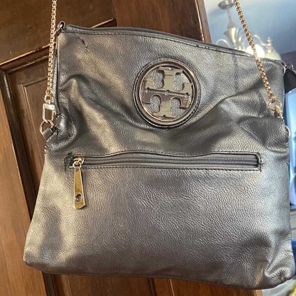 Tory Burch Grey Leather Shoulder Bag with Gold Chain Strap